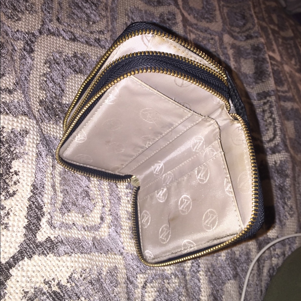 Wallet - Picture 5 of 6